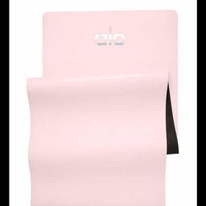 Alo yoga mat